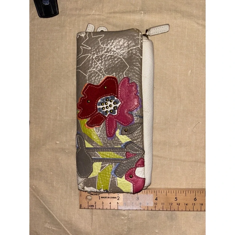 Fossil Floral Wallet Wristlet Clutch Beige White Multicolor Leather Snap Closure